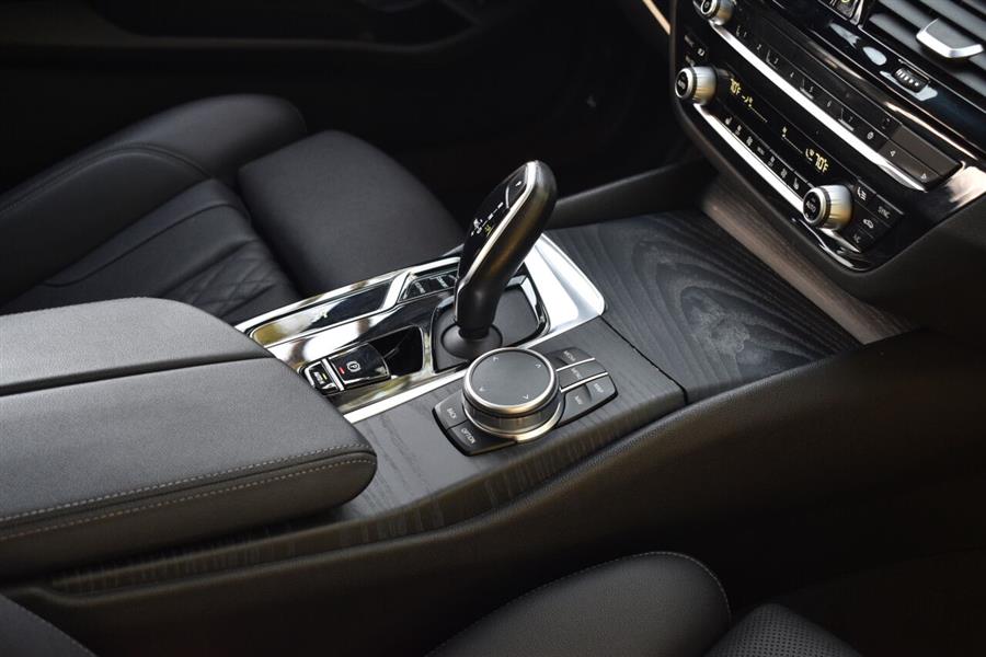 2021 BMW 5 Series 530i xDrive AWD 4dr Sedan, available for sale in Great Neck, New York | Camy Cars. Great Neck, New York 2021 BMW 5 Series 530i xDrive AWD 4dr Sedan, available for sale in Great Neck, New York | Camy Cars. Great Neck, New York
