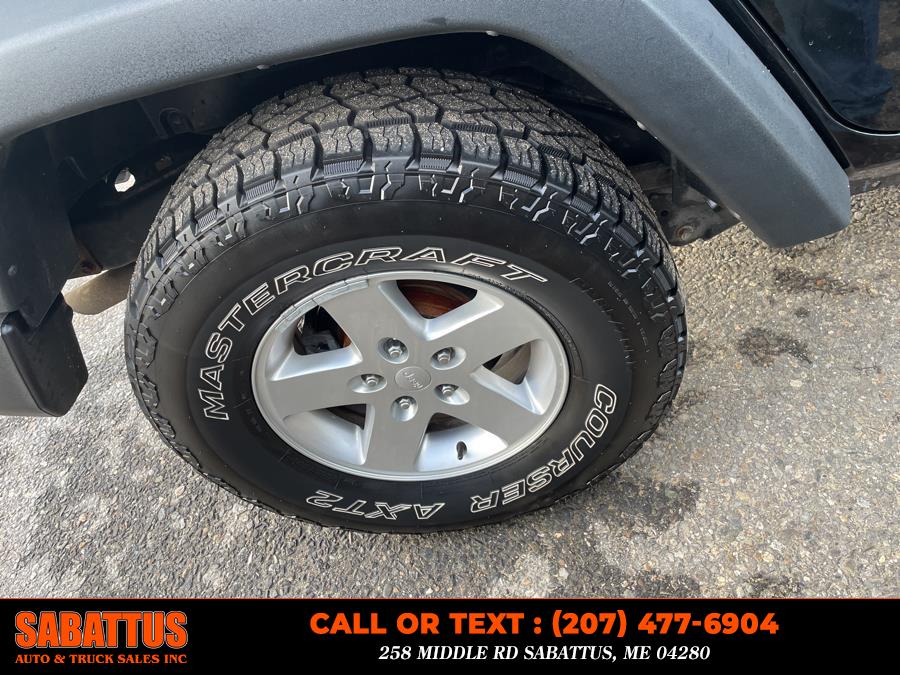 2015 Jeep Wrangler Unlimited 4WD 4dr Sport, available for sale in Sabattus, Maine | Sabattus Auto and Truck Sales Inc. Sabattus, Maine 2015 Jeep Wrangler Unlimited 4WD 4dr Sport, available for sale in Sabattus, Maine | Sabattus Auto and Truck Sales Inc. Sabattus, Maine