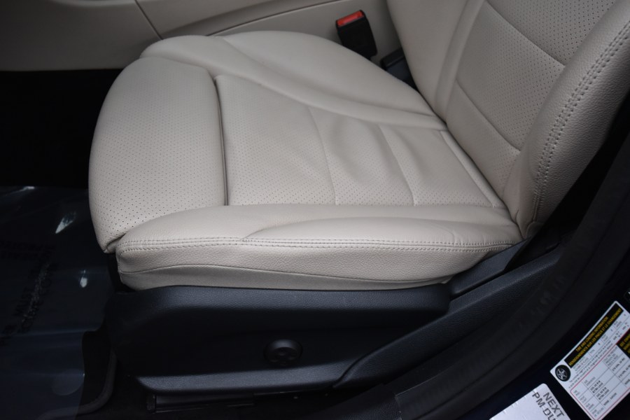 2018 Mercedes-Benz C-Class C 300 4MATIC Sedan, available for sale in Waterbury, Connecticut | Highline Car Connection. Waterbury, Connecticut 2018 Mercedes-Benz C-Class C 300 4MATIC Sedan, available for sale in Waterbury, Connecticut | Highline Car Connection. Waterbury, Connecticut