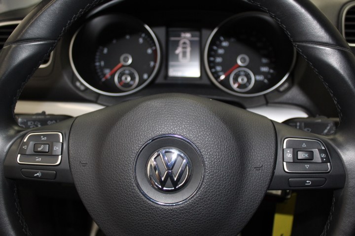 2013 Volkswagen Golf 4dr HB Auto w/Conv PZEV, available for sale in Plainville, Connecticut | New England Auto Sales LLC. Plainville, Connecticut 2013 Volkswagen Golf 4dr HB Auto w/Conv PZEV, available for sale in Plainville, Connecticut | New England Auto Sales LLC. Plainville, Connecticut