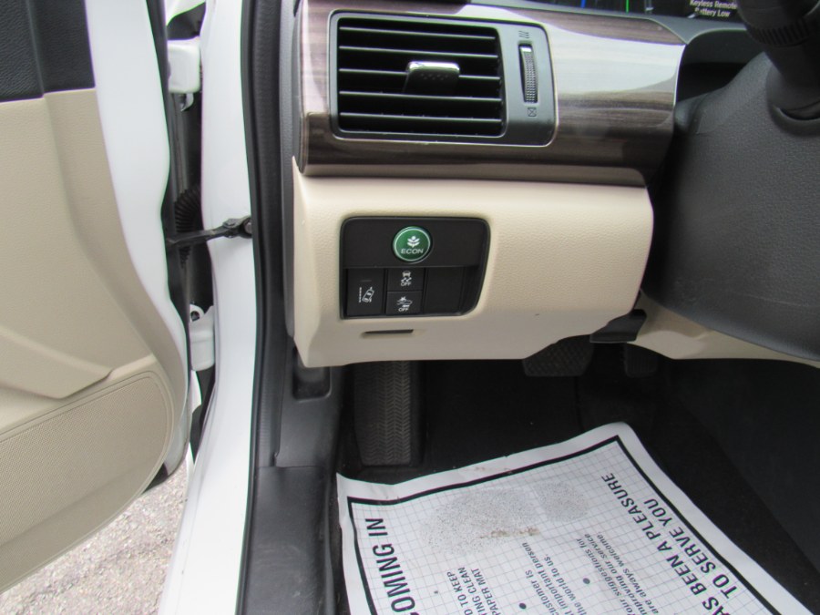 2017 Honda Accord Hybrid EX-L, available for sale in Worcester, Massachusetts | Hilario's Auto Sales Inc.. Worcester, Massachusetts 2017 Honda Accord Hybrid EX-L, available for sale in Worcester, Massachusetts | Hilario's Auto Sales Inc.. Worcester, Massachusetts