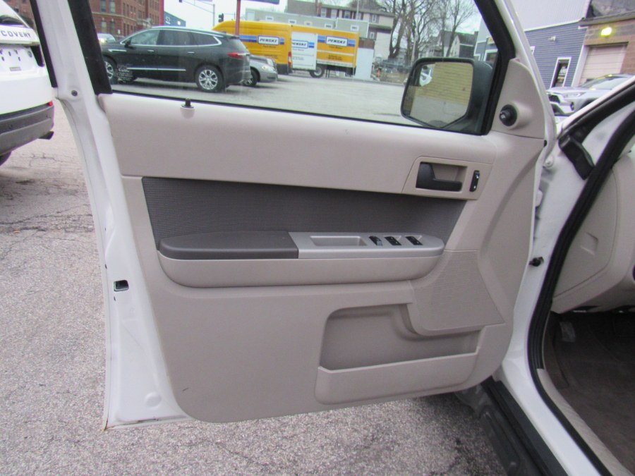 2011 Ford Escape XLT, available for sale in Worcester, Massachusetts | Hilario's Auto Sales Inc.. Worcester, Massachusetts 2011 Ford Escape XLT, available for sale in Worcester, Massachusetts | Hilario's Auto Sales Inc.. Worcester, Massachusetts