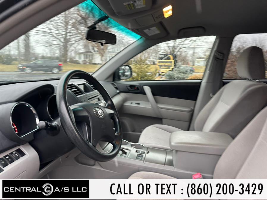 2010 Toyota Highlander 4WD 4dr V6 Base (Natl), available for sale in East Windsor, Connecticut | Central A/S LLC. East Windsor, Connecticut 2010 Toyota Highlander 4WD 4dr V6 Base (Natl), available for sale in East Windsor, Connecticut | Central A/S LLC. East Windsor, Connecticut
