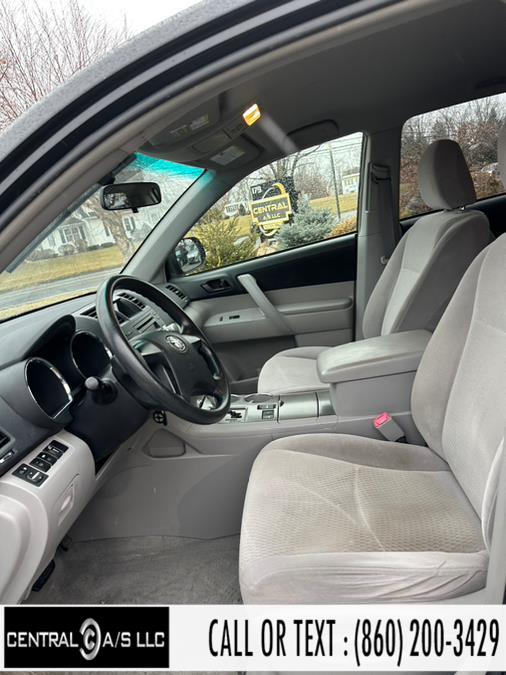 2010 Toyota Highlander 4WD 4dr V6 Base (Natl), available for sale in East Windsor, Connecticut | Central A/S LLC. East Windsor, Connecticut 2010 Toyota Highlander 4WD 4dr V6 Base (Natl), available for sale in East Windsor, Connecticut | Central A/S LLC. East Windsor, Connecticut