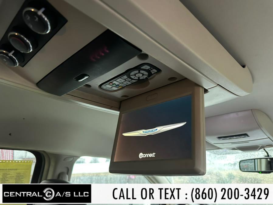 2014 Chrysler Town & Country 4dr Wgn Touring, available for sale in East Windsor, Connecticut | Central A/S LLC. East Windsor, Connecticut 2014 Chrysler Town & Country 4dr Wgn Touring, available for sale in East Windsor, Connecticut | Central A/S LLC. East Windsor, Connecticut