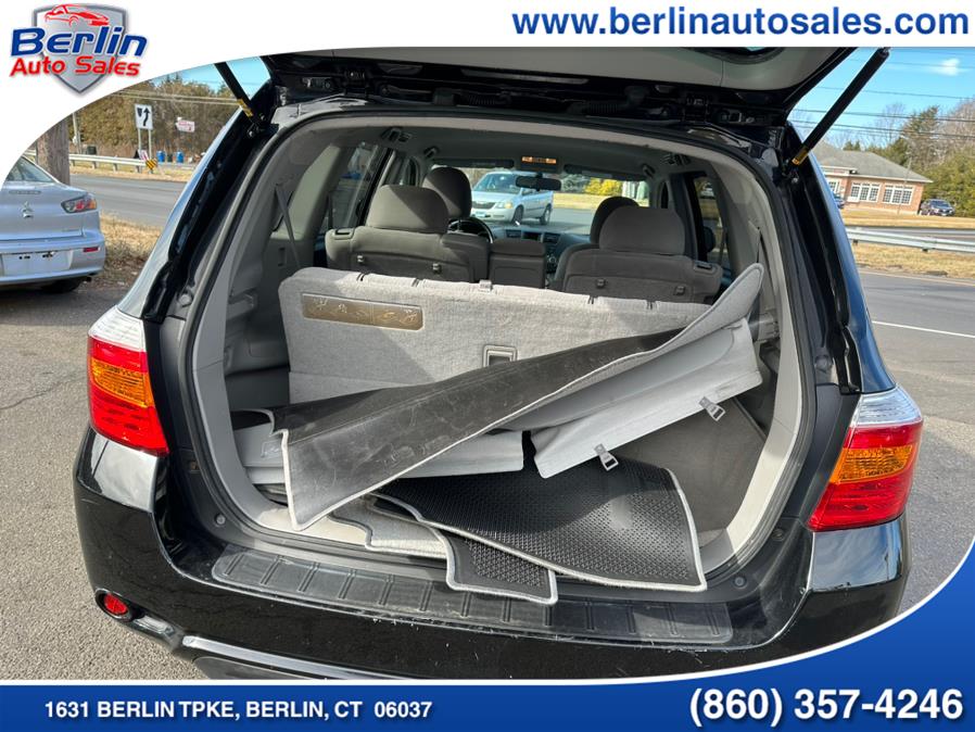 2009 Toyota Highlander 4WD 4dr V6 Base, available for sale in Berlin, Connecticut | Berlin Auto Sales LLC. Berlin, Connecticut 2009 Toyota Highlander 4WD 4dr V6 Base, available for sale in Berlin, Connecticut | Berlin Auto Sales LLC. Berlin, Connecticut