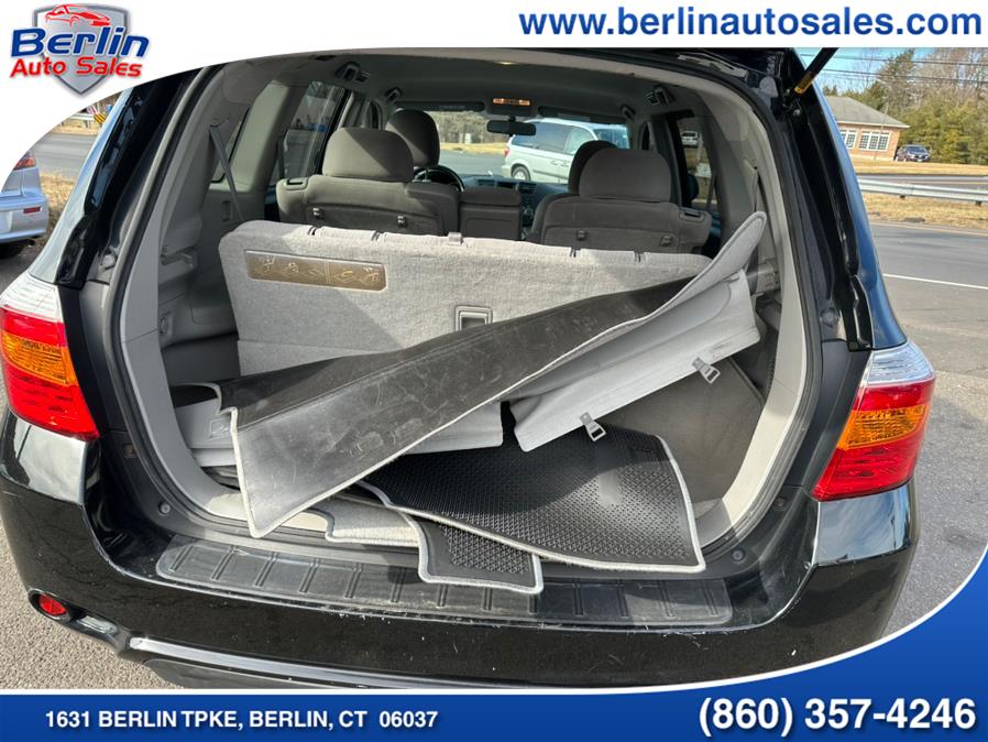 2009 Toyota Highlander 4WD 4dr V6 Base, available for sale in Berlin, Connecticut | Berlin Auto Sales LLC. Berlin, Connecticut 2009 Toyota Highlander 4WD 4dr V6 Base, available for sale in Berlin, Connecticut | Berlin Auto Sales LLC. Berlin, Connecticut