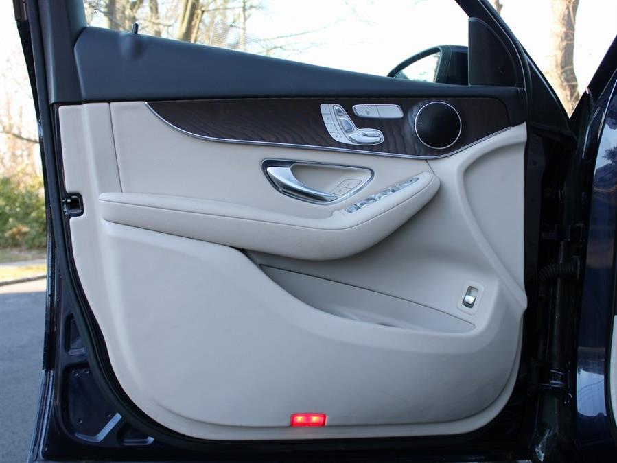 2019 Mercedes-benz Glc GLC 300, available for sale in Great Neck, New York | Auto Expo Ent Inc.. Great Neck, New York 2019 Mercedes-benz Glc GLC 300, available for sale in Great Neck, New York | Auto Expo Ent Inc.. Great Neck, New York