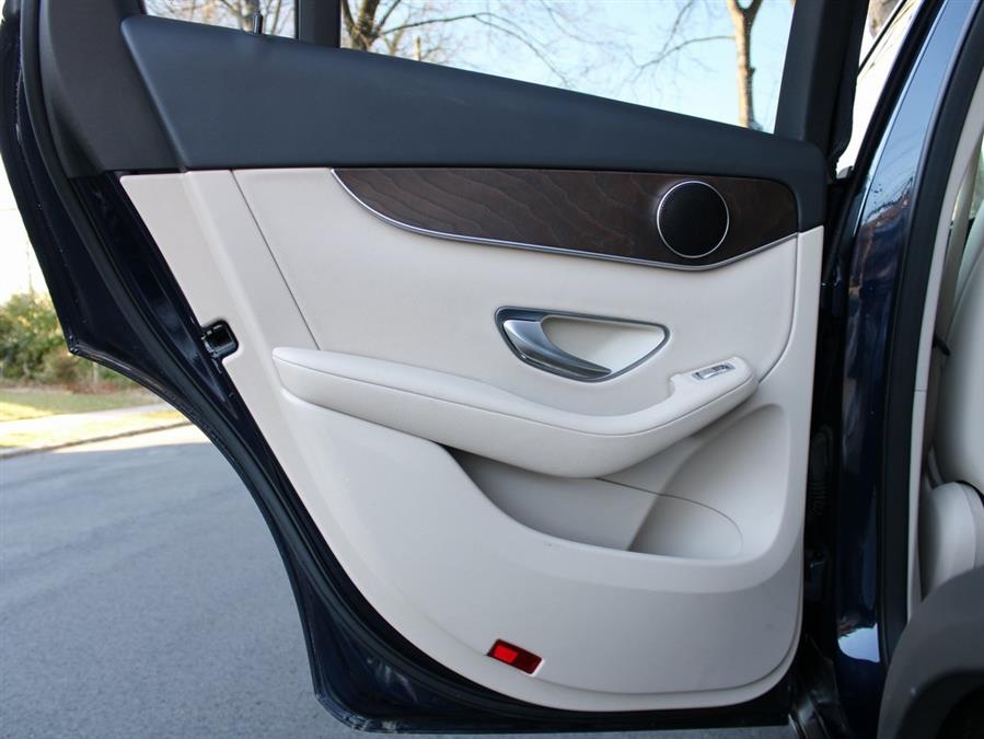 2019 Mercedes-benz Glc GLC 300, available for sale in Great Neck, New York | Auto Expo Ent Inc.. Great Neck, New York 2019 Mercedes-benz Glc GLC 300, available for sale in Great Neck, New York | Auto Expo Ent Inc.. Great Neck, New York