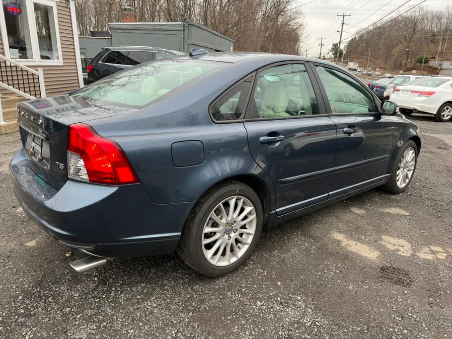 2011 Volvo S40 4dr Sdn w/Moonroof, available for sale in Berlin, Connecticut | Main Auto of Berlin. Berlin, Connecticut 2011 Volvo S40 4dr Sdn w/Moonroof, available for sale in Berlin, Connecticut | Main Auto of Berlin. Berlin, Connecticut