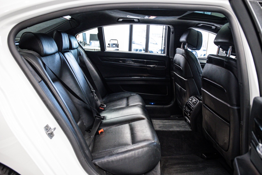 2015 BMW 7 Series 4dr Sdn 750Li xDrive AWD, available for sale in ELMONT, New York | 26 Motors Long Island. ELMONT, New York 2015 BMW 7 Series 4dr Sdn 750Li xDrive AWD, available for sale in ELMONT, New York | 26 Motors Long Island. ELMONT, New York