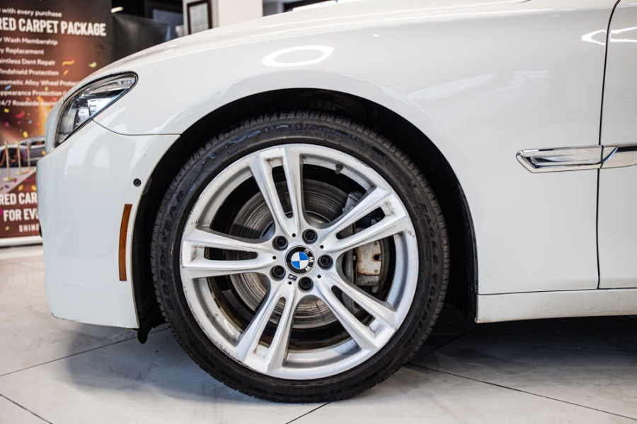2015 BMW 7 Series 4dr Sdn 750Li xDrive AWD, available for sale in ELMONT, New York | 26 Motors Long Island. ELMONT, New York 2015 BMW 7 Series 4dr Sdn 750Li xDrive AWD, available for sale in ELMONT, New York | 26 Motors Long Island. ELMONT, New York