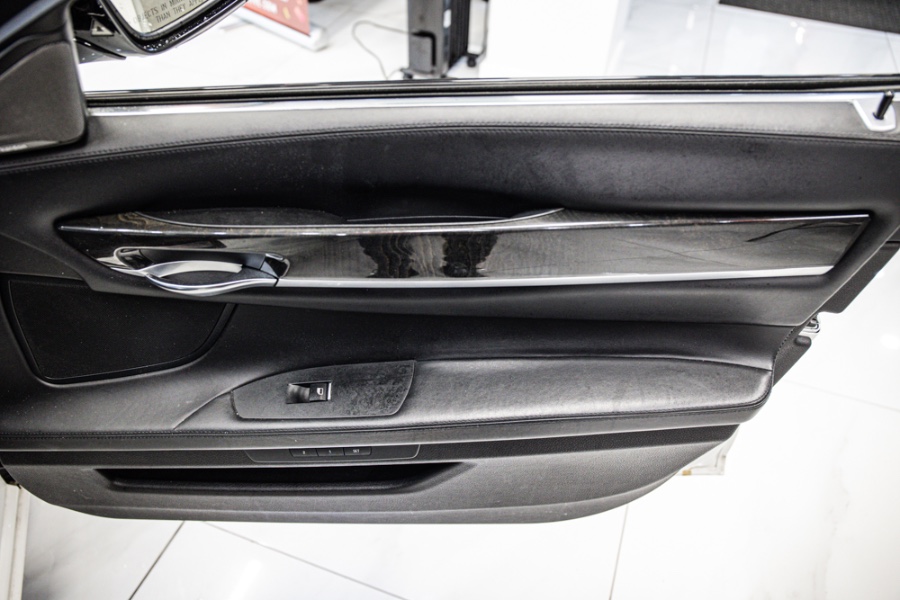 2015 BMW 7 Series 4dr Sdn 750Li xDrive AWD, available for sale in ELMONT, New York | 26 Motors Long Island. ELMONT, New York 2015 BMW 7 Series 4dr Sdn 750Li xDrive AWD, available for sale in ELMONT, New York | 26 Motors Long Island. ELMONT, New York