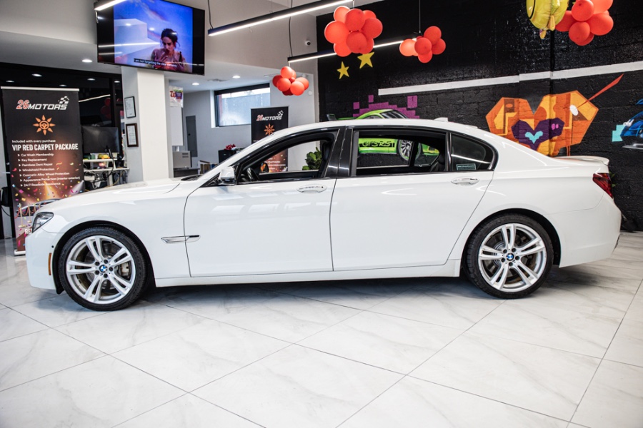 2015 BMW 7 Series 4dr Sdn 750Li xDrive AWD, available for sale in ELMONT, New York | 26 Motors Long Island. ELMONT, New York 2015 BMW 7 Series 4dr Sdn 750Li xDrive AWD, available for sale in ELMONT, New York | 26 Motors Long Island. ELMONT, New York