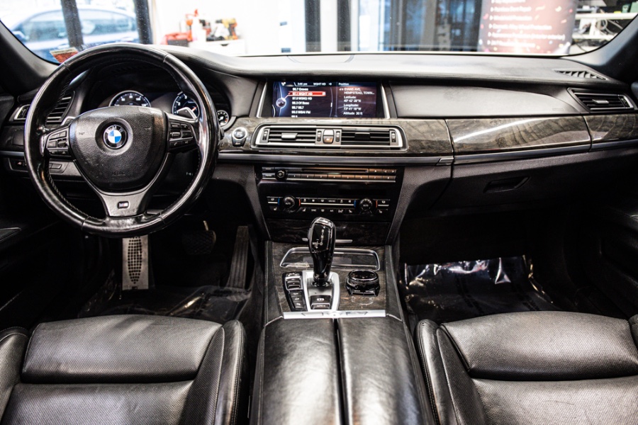 2015 BMW 7 Series 4dr Sdn 750Li xDrive AWD, available for sale in ELMONT, New York | 26 Motors Long Island. ELMONT, New York 2015 BMW 7 Series 4dr Sdn 750Li xDrive AWD, available for sale in ELMONT, New York | 26 Motors Long Island. ELMONT, New York