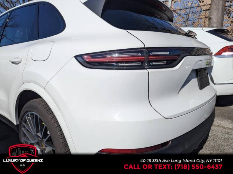 2021 Porsche Cayenne E-Hybrid AWD, available for sale in Long Island City, New York | Luxury Of Queens. Long Island City, New York 2021 Porsche Cayenne E-Hybrid AWD, available for sale in Long Island City, New York | Luxury Of Queens. Long Island City, New York