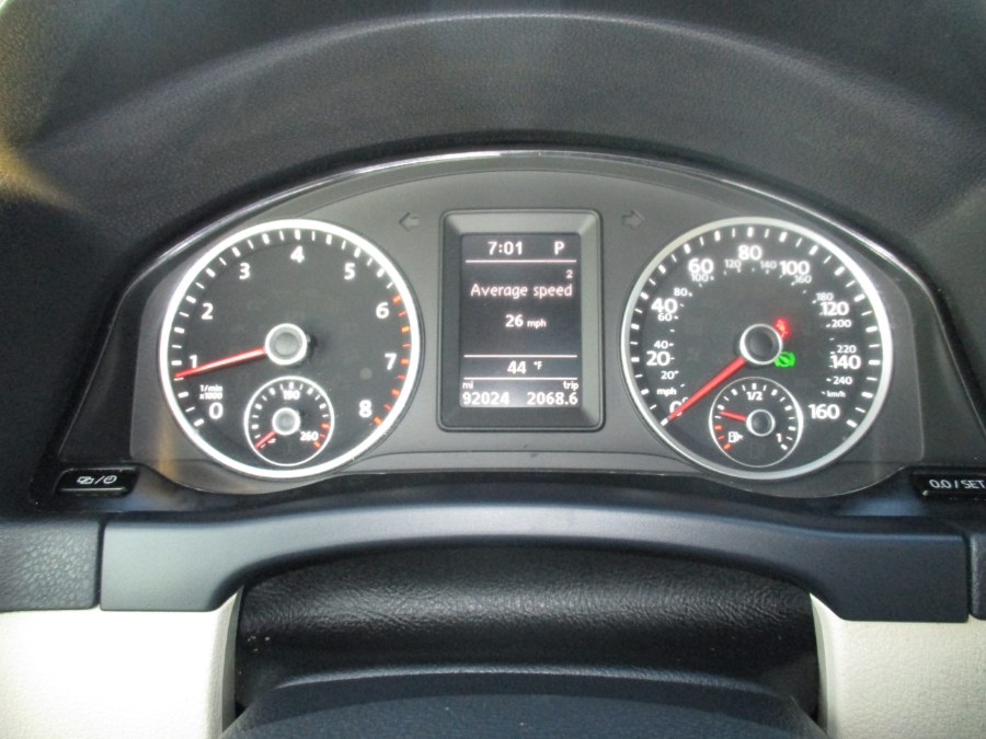 2016 Volkswagen Tiguan 4MOTION 4dr Auto SEL, available for sale in New Britain, Connecticut | Universal Motors LLC. New Britain, Connecticut 2016 Volkswagen Tiguan 4MOTION 4dr Auto SEL, available for sale in New Britain, Connecticut | Universal Motors LLC. New Britain, Connecticut