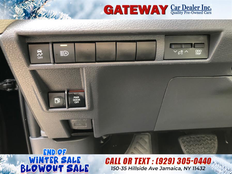 2021 Toyota Sienna LE FWD 8-Passenger (Natl), available for sale in Jamaica, New York | Gateway Car Dealer Inc. Jamaica, New York 2021 Toyota Sienna LE FWD 8-Passenger (Natl), available for sale in Jamaica, New York | Gateway Car Dealer Inc. Jamaica, New York