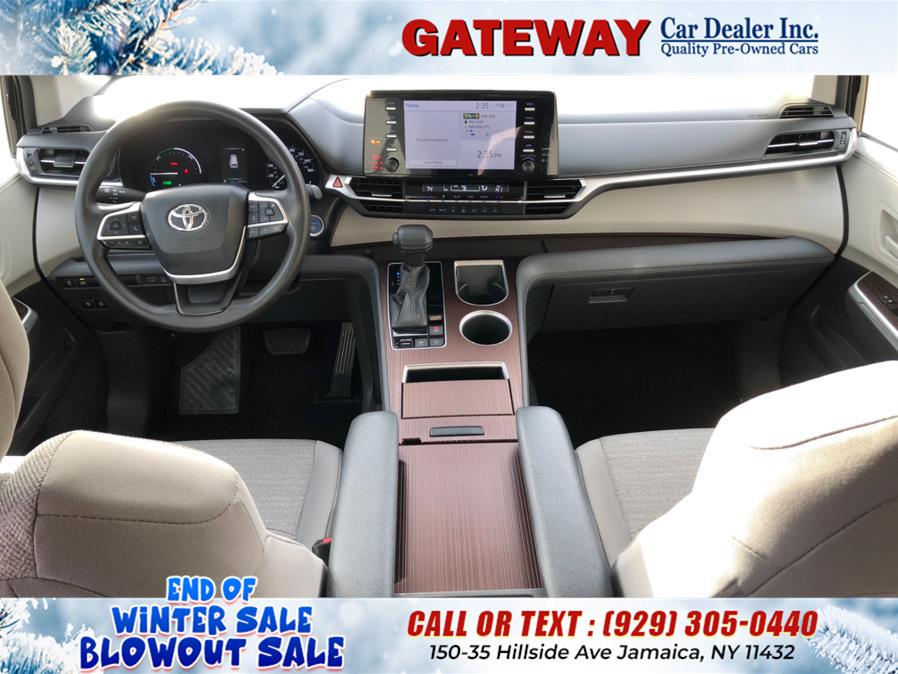 2021 Toyota Sienna LE FWD 8-Passenger (Natl), available for sale in Jamaica, New York | Gateway Car Dealer Inc. Jamaica, New York 2021 Toyota Sienna LE FWD 8-Passenger (Natl), available for sale in Jamaica, New York | Gateway Car Dealer Inc. Jamaica, New York