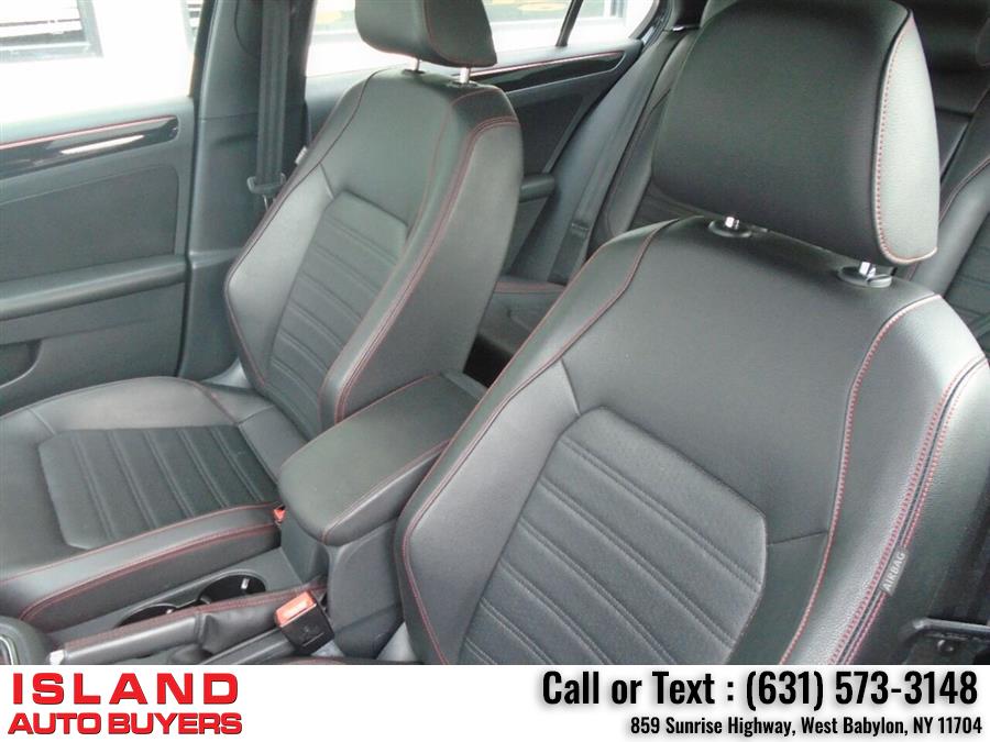 2017 Volkswagen Jetta 2.0T GLI 4dr Sedan 6A, available for sale in West Babylon, New York | Island Auto Buyers. West Babylon, New York 2017 Volkswagen Jetta 2.0T GLI 4dr Sedan 6A, available for sale in West Babylon, New York | Island Auto Buyers. West Babylon, New York