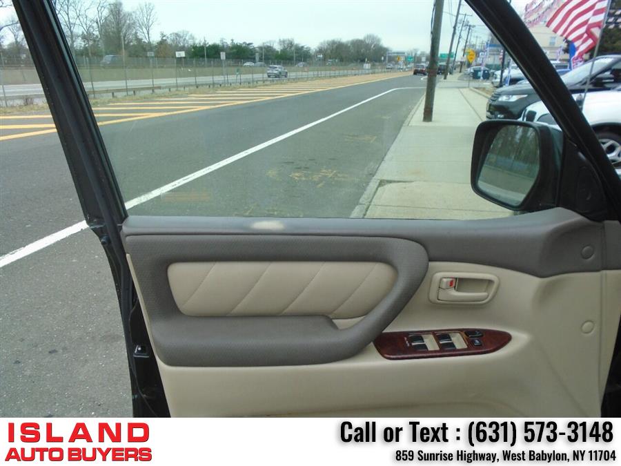 2005 Toyota Land Cruiser Base AWD 4dr SUV, available for sale in West Babylon, New York | Island Auto Buyers. West Babylon, New York 2005 Toyota Land Cruiser Base AWD 4dr SUV, available for sale in West Babylon, New York | Island Auto Buyers. West Babylon, New York