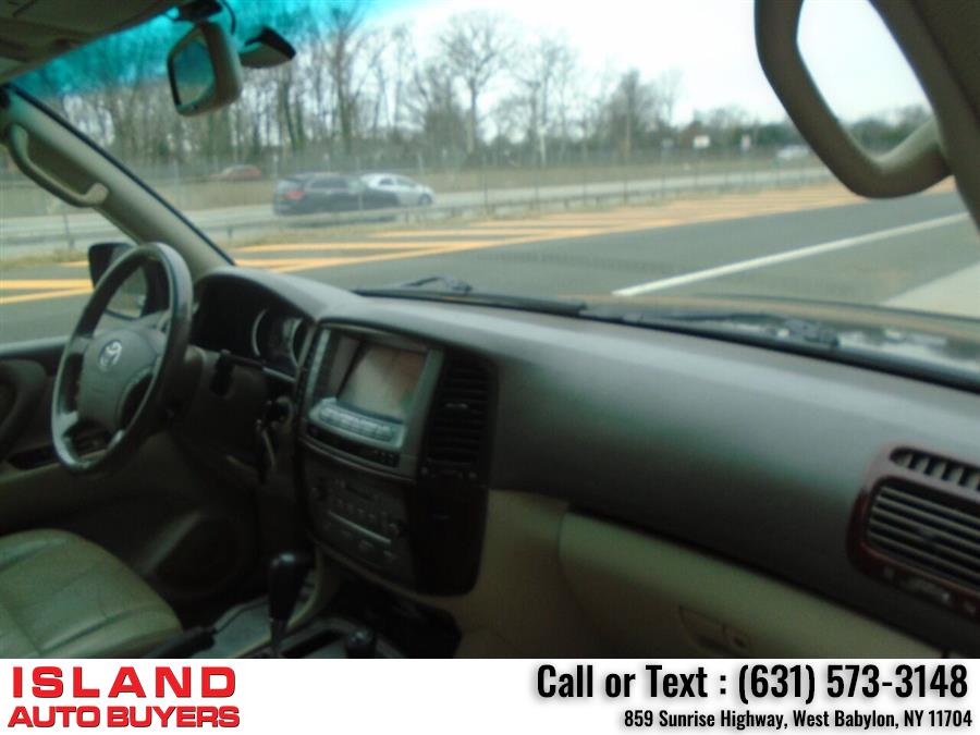 2005 Toyota Land Cruiser Base AWD 4dr SUV, available for sale in West Babylon, New York | Island Auto Buyers. West Babylon, New York 2005 Toyota Land Cruiser Base AWD 4dr SUV, available for sale in West Babylon, New York | Island Auto Buyers. West Babylon, New York