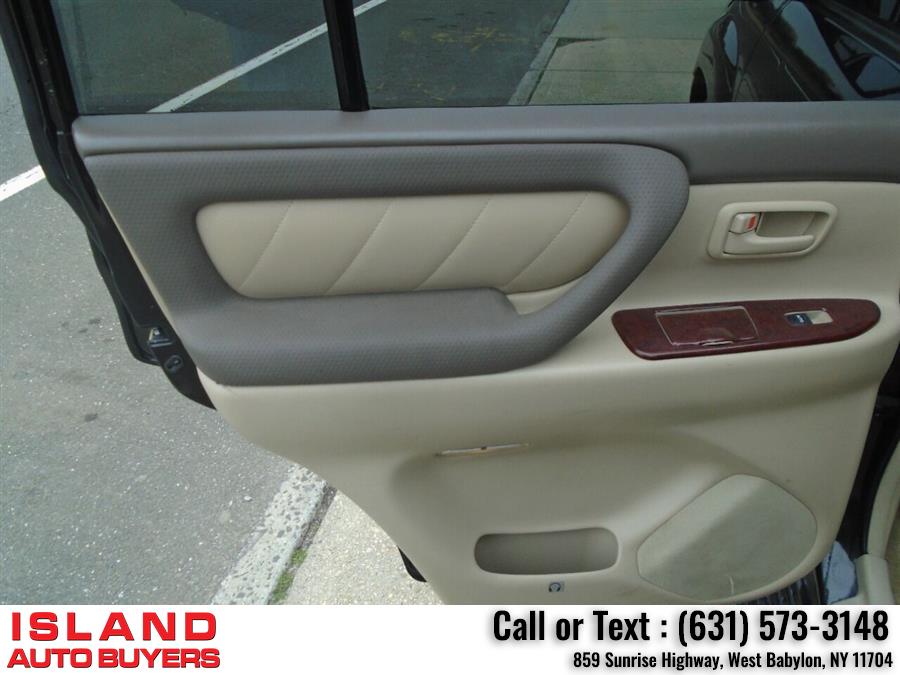 2005 Toyota Land Cruiser Base AWD 4dr SUV, available for sale in West Babylon, New York | Island Auto Buyers. West Babylon, New York 2005 Toyota Land Cruiser Base AWD 4dr SUV, available for sale in West Babylon, New York | Island Auto Buyers. West Babylon, New York