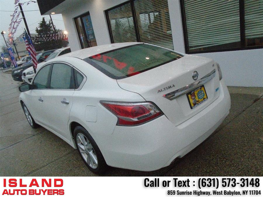 2014 Nissan Altima 2.5 SV 4dr Sedan, available for sale in West Babylon, New York | Island Auto Buyers. West Babylon, New York 2014 Nissan Altima 2.5 SV 4dr Sedan, available for sale in West Babylon, New York | Island Auto Buyers. West Babylon, New York