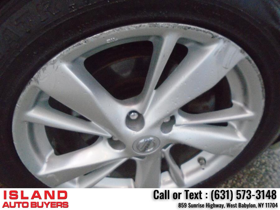 2014 Nissan Altima 2.5 SV 4dr Sedan, available for sale in West Babylon, New York | Island Auto Buyers. West Babylon, New York 2014 Nissan Altima 2.5 SV 4dr Sedan, available for sale in West Babylon, New York | Island Auto Buyers. West Babylon, New York