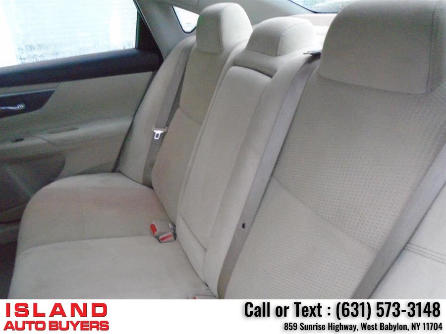 2014 Nissan Altima 2.5 SV 4dr Sedan, available for sale in West Babylon, New York | Island Auto Buyers. West Babylon, New York 2014 Nissan Altima 2.5 SV 4dr Sedan, available for sale in West Babylon, New York | Island Auto Buyers. West Babylon, New York