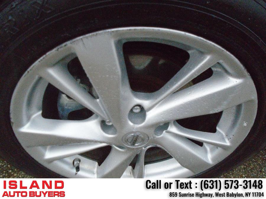 2014 Nissan Altima 2.5 SV 4dr Sedan, available for sale in West Babylon, New York | Island Auto Buyers. West Babylon, New York 2014 Nissan Altima 2.5 SV 4dr Sedan, available for sale in West Babylon, New York | Island Auto Buyers. West Babylon, New York