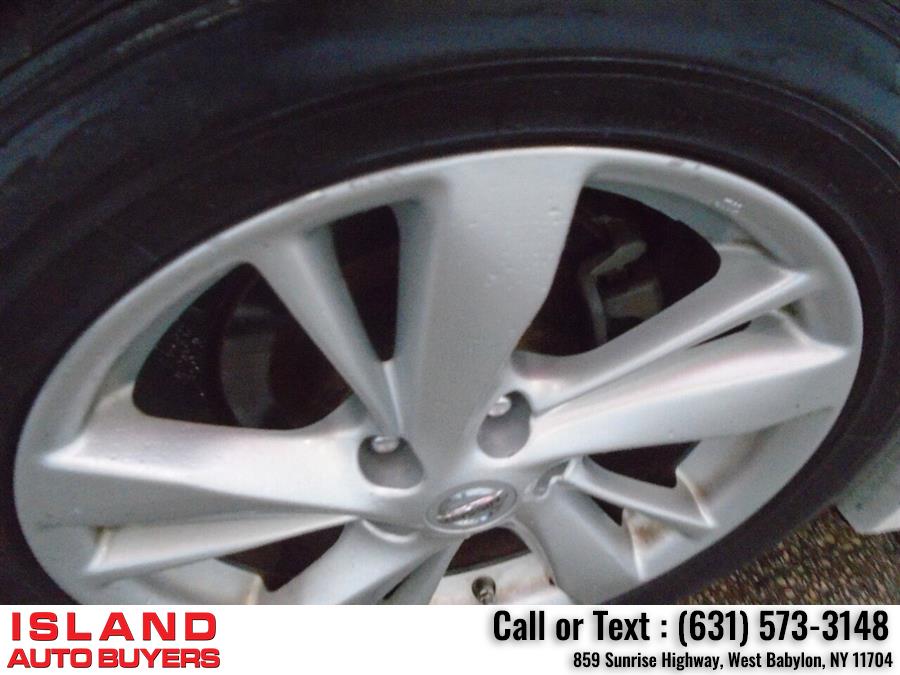 2014 Nissan Altima 2.5 SV 4dr Sedan, available for sale in West Babylon, New York | Island Auto Buyers. West Babylon, New York 2014 Nissan Altima 2.5 SV 4dr Sedan, available for sale in West Babylon, New York | Island Auto Buyers. West Babylon, New York