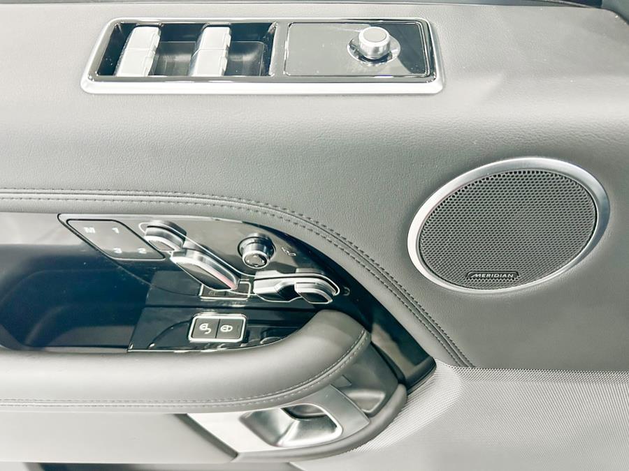2019 Land Rover Range Rover V6 Supercharged HSE SWB, available for sale in Franklin Square, New York | Luxury Motor Club. Franklin Square, New York 2019 Land Rover Range Rover V6 Supercharged HSE SWB, available for sale in Franklin Square, New York | Luxury Motor Club. Franklin Square, New York