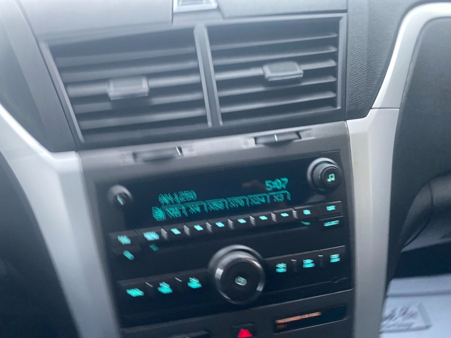 2012 Chevrolet Traverse FWD 4dr LT w/1LT, available for sale in Middle Village, New York | Middle Village Motors . Middle Village, New York 2012 Chevrolet Traverse FWD 4dr LT w/1LT, available for sale in Middle Village, New York | Middle Village Motors . Middle Village, New York