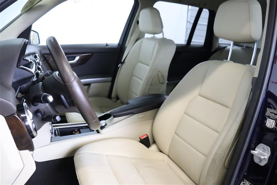 2014 Mercedes-benz Glk 350, available for sale in Paterson, New Jersey | Fast Track Motors. Paterson, New Jersey 2014 Mercedes-benz Glk 350, available for sale in Paterson, New Jersey | Fast Track Motors. Paterson, New Jersey