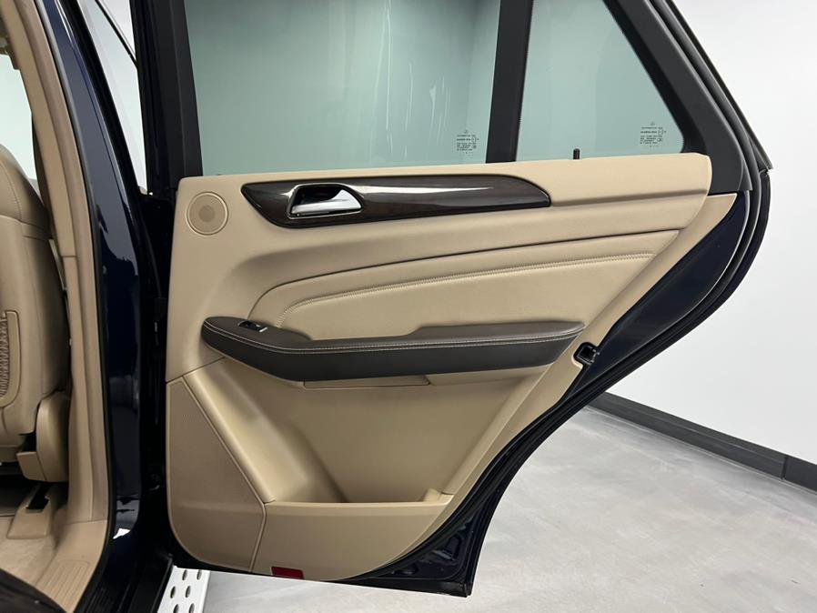 2015 Mercedes-Benz M-Class 4MATIC 4dr ML350, available for sale in Elizabeth, New Jersey | M Auto Group. Elizabeth, New Jersey 2015 Mercedes-Benz M-Class 4MATIC 4dr ML350, available for sale in Elizabeth, New Jersey | M Auto Group. Elizabeth, New Jersey