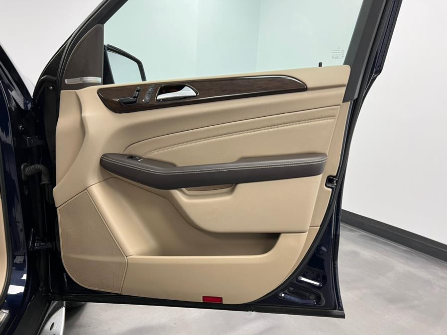 2015 Mercedes-Benz M-Class 4MATIC 4dr ML350, available for sale in Elizabeth, New Jersey | M Auto Group. Elizabeth, New Jersey 2015 Mercedes-Benz M-Class 4MATIC 4dr ML350, available for sale in Elizabeth, New Jersey | M Auto Group. Elizabeth, New Jersey
