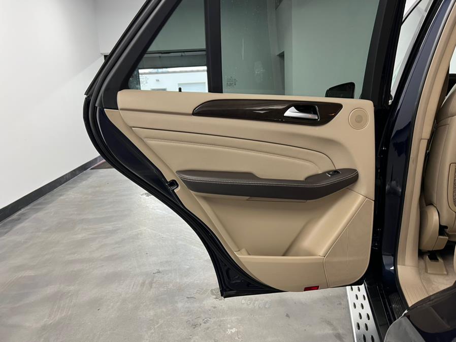 2015 Mercedes-Benz M-Class 4MATIC 4dr ML350, available for sale in Elizabeth, New Jersey | M Auto Group. Elizabeth, New Jersey 2015 Mercedes-Benz M-Class 4MATIC 4dr ML350, available for sale in Elizabeth, New Jersey | M Auto Group. Elizabeth, New Jersey