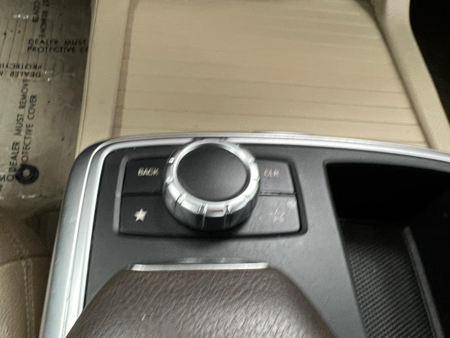 2015 Mercedes-Benz M-Class 4MATIC 4dr ML350, available for sale in Elizabeth, New Jersey | M Auto Group. Elizabeth, New Jersey 2015 Mercedes-Benz M-Class 4MATIC 4dr ML350, available for sale in Elizabeth, New Jersey | M Auto Group. Elizabeth, New Jersey