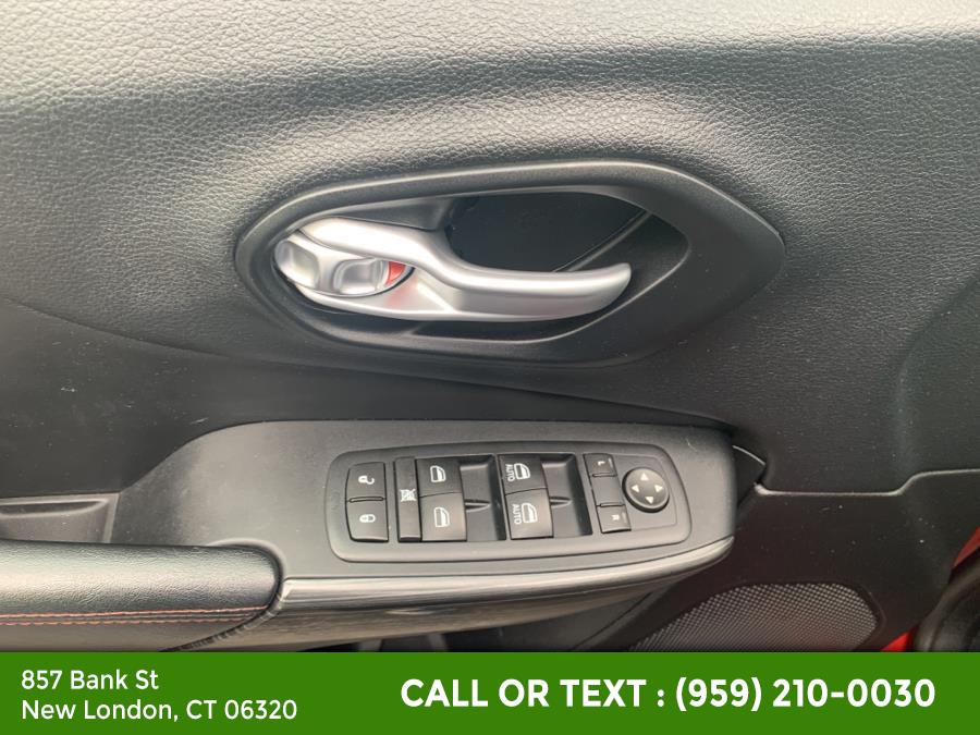 2015 Jeep Cherokee 4WD 4dr Trailhawk, available for sale in New London, Connecticut | McAvoy Inc dba Town Hill Auto. New London, Connecticut 2015 Jeep Cherokee 4WD 4dr Trailhawk, available for sale in New London, Connecticut | McAvoy Inc dba Town Hill Auto. New London, Connecticut