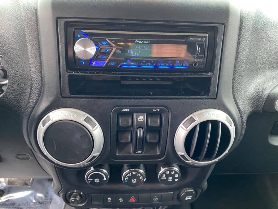 2015 Jeep Wrangler Unlimited 4WD 4dr Sahara, available for sale in Canton, Connecticut | Lava Motors 2 Inc. Canton, Connecticut 2015 Jeep Wrangler Unlimited 4WD 4dr Sahara, available for sale in Canton, Connecticut | Lava Motors 2 Inc. Canton, Connecticut