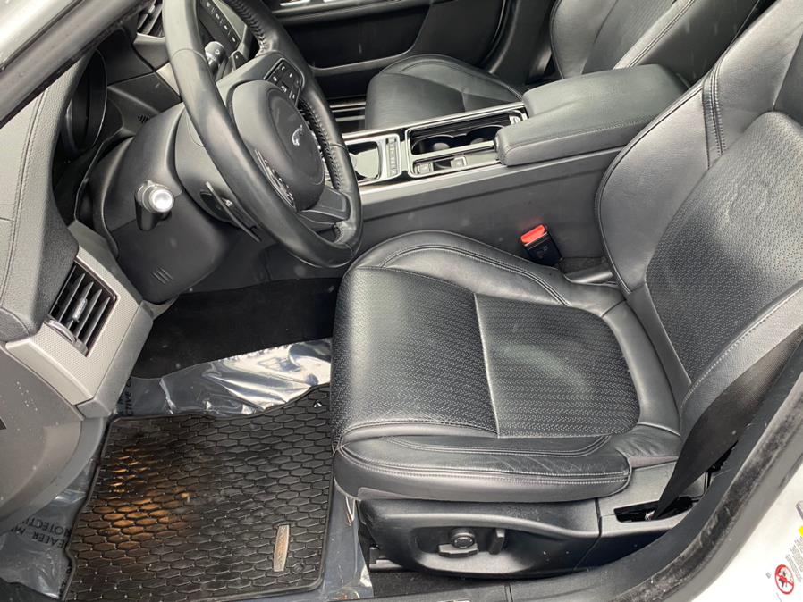 2016 Jaguar XF 4dr Sdn 35t Prestige AWD, available for sale in Canton, Connecticut | Lava Motors 2 Inc. Canton, Connecticut 2016 Jaguar XF 4dr Sdn 35t Prestige AWD, available for sale in Canton, Connecticut | Lava Motors 2 Inc. Canton, Connecticut