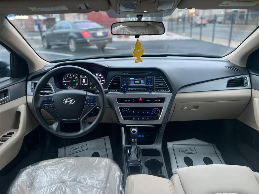 2015 Hyundai Sonata 4dr Sdn 2.4L SE PZEV, available for sale in Springfield, Massachusetts | Jordan Auto Sales. Springfield, Massachusetts 2015 Hyundai Sonata 4dr Sdn 2.4L SE PZEV, available for sale in Springfield, Massachusetts | Jordan Auto Sales. Springfield, Massachusetts