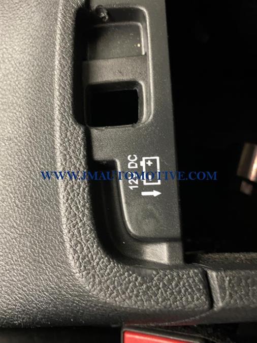 2015 Jeep Grand Cherokee 4WD 4dr Overland, available for sale in Naugatuck, Connecticut | J&M Automotive Sls&Svc LLC. Naugatuck, Connecticut 2015 Jeep Grand Cherokee 4WD 4dr Overland, available for sale in Naugatuck, Connecticut | J&M Automotive Sls&Svc LLC. Naugatuck, Connecticut