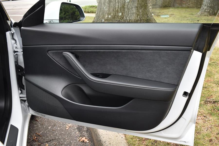 2020 Tesla Model 3 Standard Range Plus 4dr Sedan, available for sale in Great Neck, New York | Camy Cars. Great Neck, New York 2020 Tesla Model 3 Standard Range Plus 4dr Sedan, available for sale in Great Neck, New York | Camy Cars. Great Neck, New York