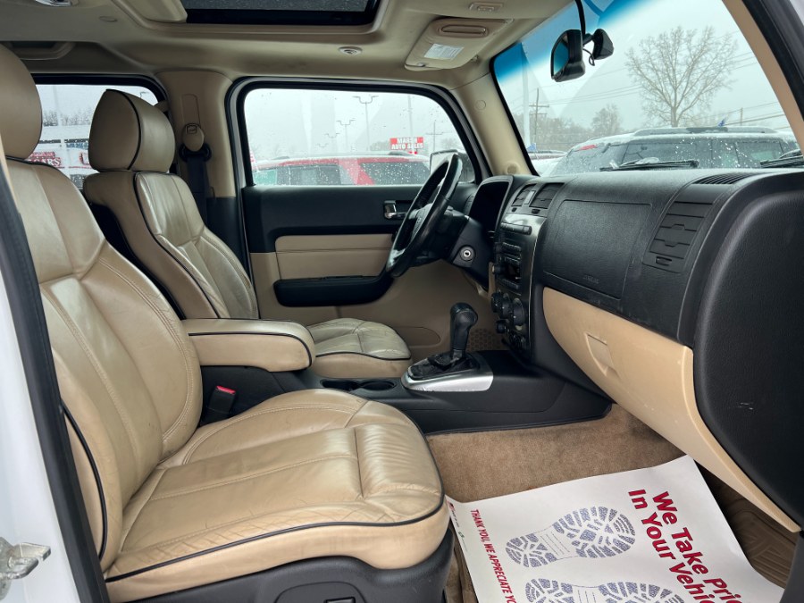 2006 HUMMER H3 4dr 4WD SUV, available for sale in Ortonville, Michigan | Marsh Auto Sales LLC. Ortonville, Michigan 2006 HUMMER H3 4dr 4WD SUV, available for sale in Ortonville, Michigan | Marsh Auto Sales LLC. Ortonville, Michigan