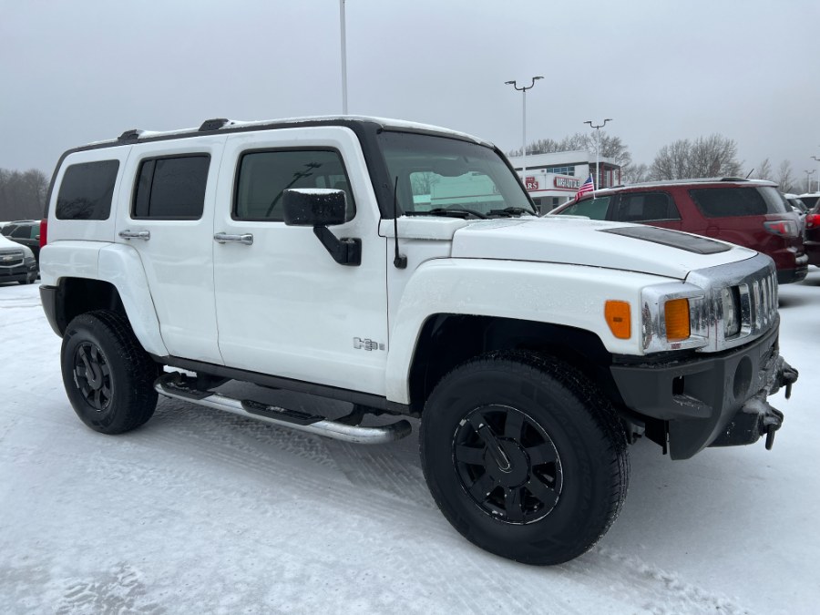 2006 HUMMER H3 4dr 4WD SUV, available for sale in Ortonville, Michigan | Marsh Auto Sales LLC. Ortonville, Michigan 2006 HUMMER H3 4dr 4WD SUV, available for sale in Ortonville, Michigan | Marsh Auto Sales LLC. Ortonville, Michigan