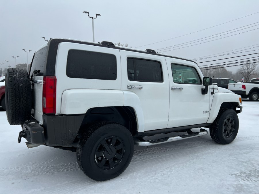 2006 HUMMER H3 4dr 4WD SUV, available for sale in Ortonville, Michigan | Marsh Auto Sales LLC. Ortonville, Michigan 2006 HUMMER H3 4dr 4WD SUV, available for sale in Ortonville, Michigan | Marsh Auto Sales LLC. Ortonville, Michigan