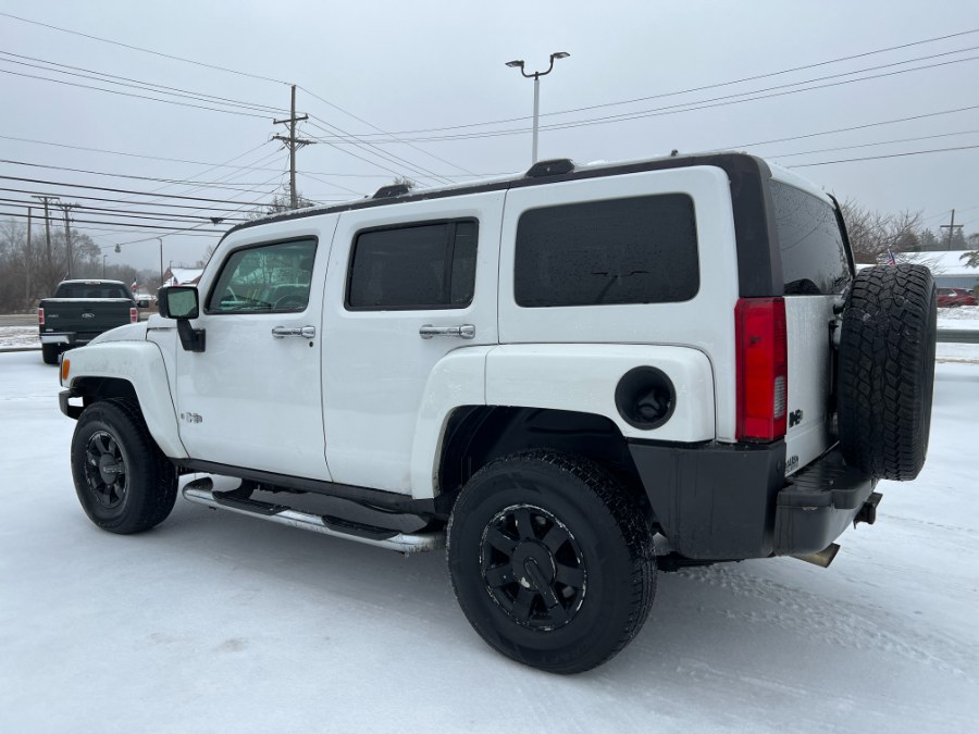 2006 HUMMER H3 4dr 4WD SUV, available for sale in Ortonville, Michigan | Marsh Auto Sales LLC. Ortonville, Michigan 2006 HUMMER H3 4dr 4WD SUV, available for sale in Ortonville, Michigan | Marsh Auto Sales LLC. Ortonville, Michigan