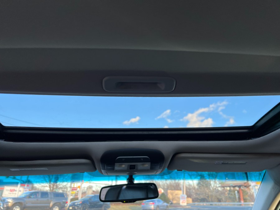 2012 Acura TL 4dr Sdn Auto 2WD, available for sale in Hartford , Connecticut | Ledyard Auto Sale LLC. Hartford , Connecticut 2012 Acura TL 4dr Sdn Auto 2WD, available for sale in Hartford , Connecticut | Ledyard Auto Sale LLC. Hartford , Connecticut